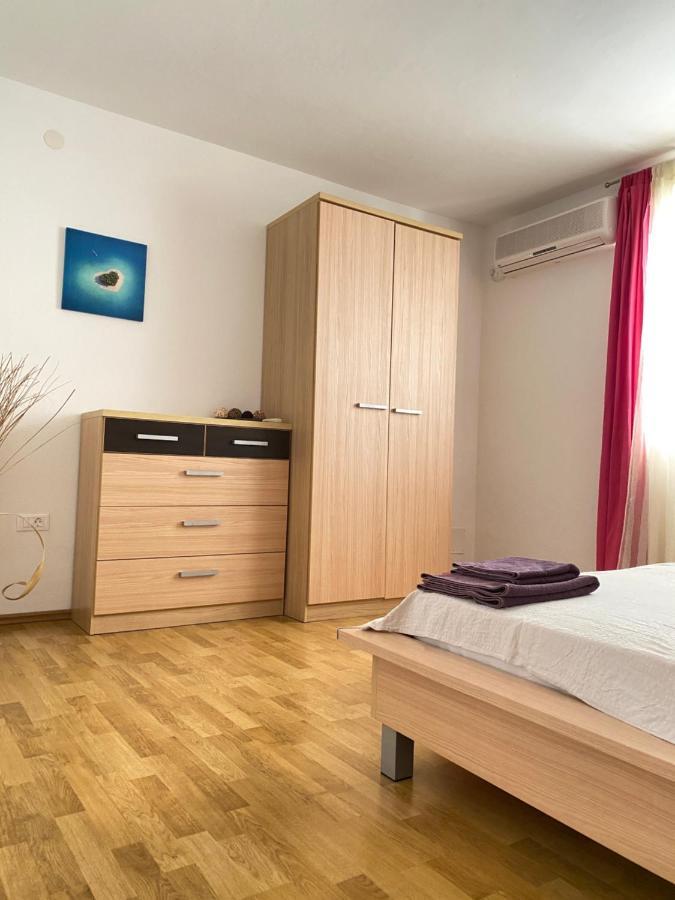 D.O.O. Yury Apartment Trogir Exterior photo